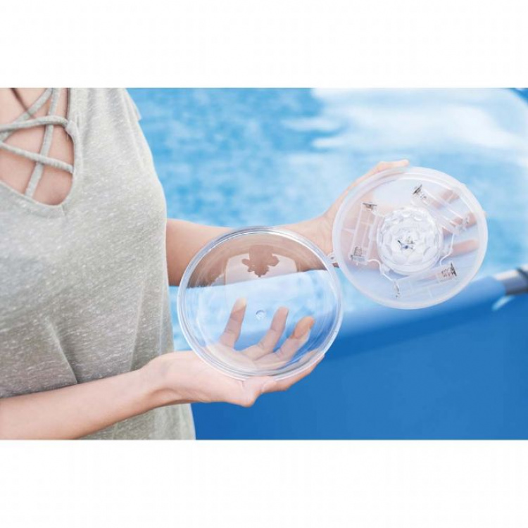 Bestway Flowclear flytende LED-bassengbelysning med solenergi Bestway Flowclear flytende LED-bassengbelysning med solenergi