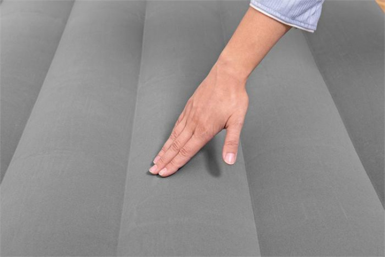 Bestway Tritech luftmadrass Queen, med innebygd pumpe 203cmx152cmx46cm