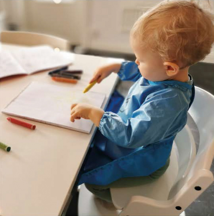 Praktisk langermet smekke, blå Praktisk langermet smekke, blå