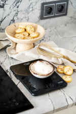 Adler AD 3177b Kjøkkenvekt 10 kg, USB-lading, svart