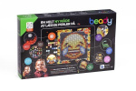 Beady Familie 14.400 perler, 8 plater, 1 perleskraper Beady Familie 14.400 perler, 8 plater, 1 perleskraper