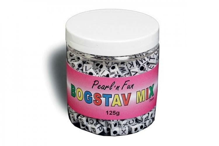 Pearl`n fun Bokstavperler 7mm svart/hvit,125g Pearl`n fun Bokstavperler 7mm svart/hvit,125g