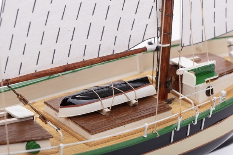 1:60 Dana - Plastskrog 1:60 Dana - Plastskrog