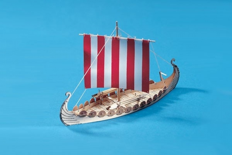 1:50 Mini Oseberg - Skrog av tre 1:50 Mini Oseberg - Skrog av tre
