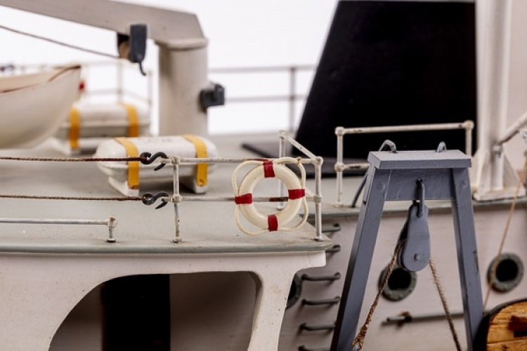 1:50 Nordkapp - skrog i tre