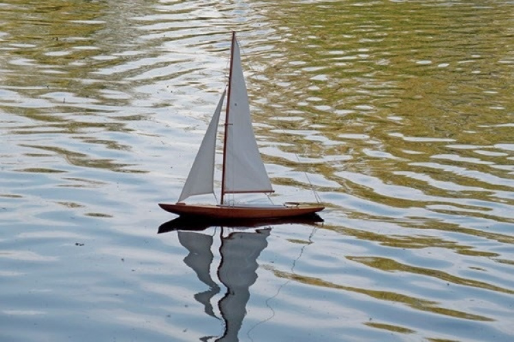 1:12 Dragen - Skrog i tre 1:12 Dragen - Skrog i tre