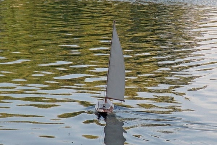 1:12 Dragen - Skrog i tre 1:12 Dragen - Skrog i tre