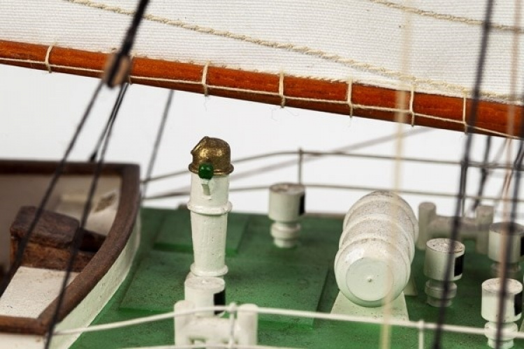 1:75 Sir Winston Churchill - Skrog i tre 1:75 Sir Winston Churchill - Skrog i tre