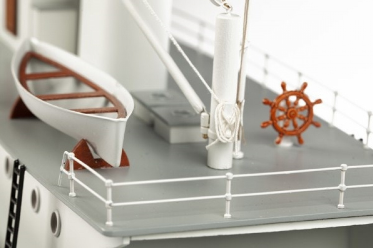 1:50 Hoga Pearl Harbor Tugboat - Skrog i tre 1:50 Hoga Pearl Harbor Tugboat - Skrog i tre