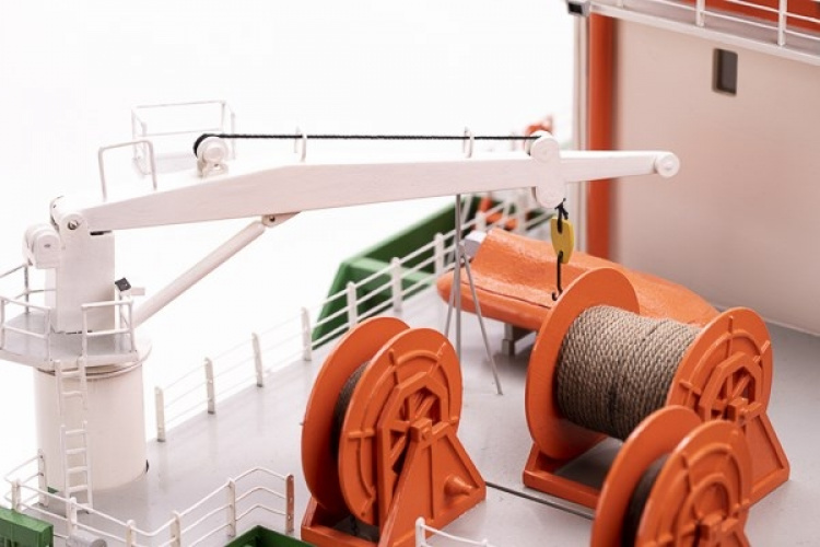 1:75 - Fairmount Alpine - Skrog i tre 1:75 - Fairmount Alpine - Skrog i tre