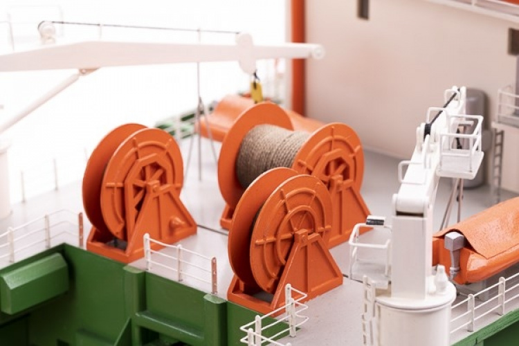 1:75 - Fairmount Alpine - Skrog i tre 1:75 - Fairmount Alpine - Skrog i tre