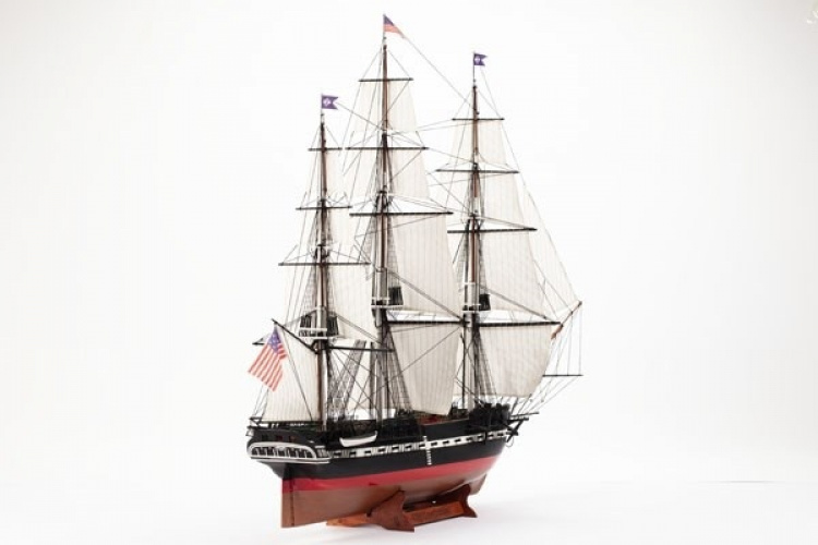 1:100 USS Constitution - Skrog i tre 1:100 USS Constitution - Skrog i tre