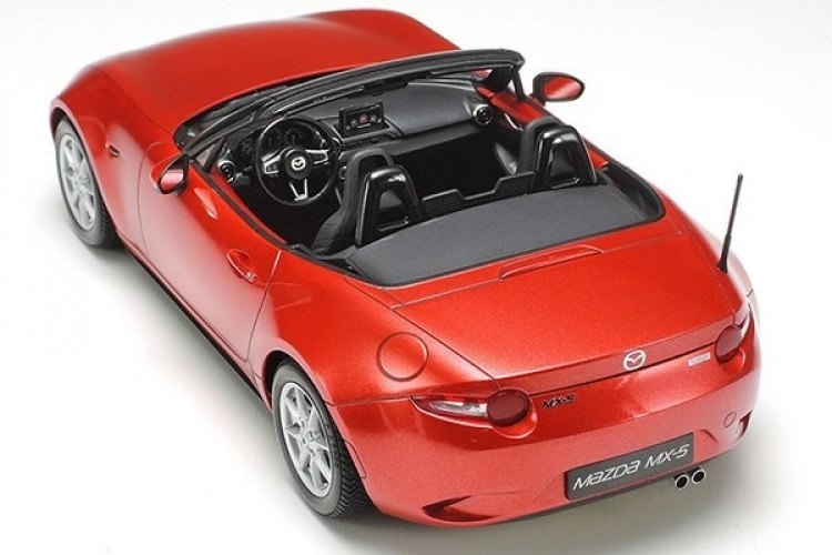 Tamiya 1/24 Mazda MX-5