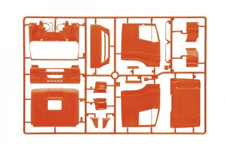 Italeri 1:24 IVECO Hi-Way 480 E5 (lavt tak)