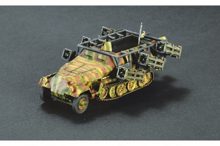 Italeri 1:72 Sd.Kfz. 251/1 \'Stuka til fots\'