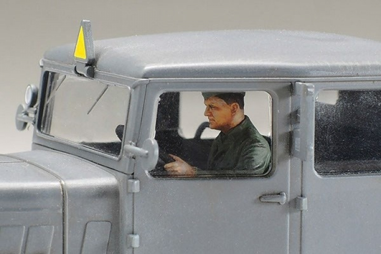 Tamiya 1/48 tysk tung traktor SS-100