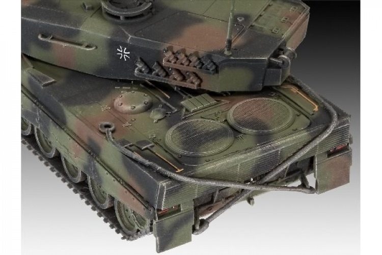 Revell 1:72 SLT 50-3 \'Elephant\' + Leopard 2A4