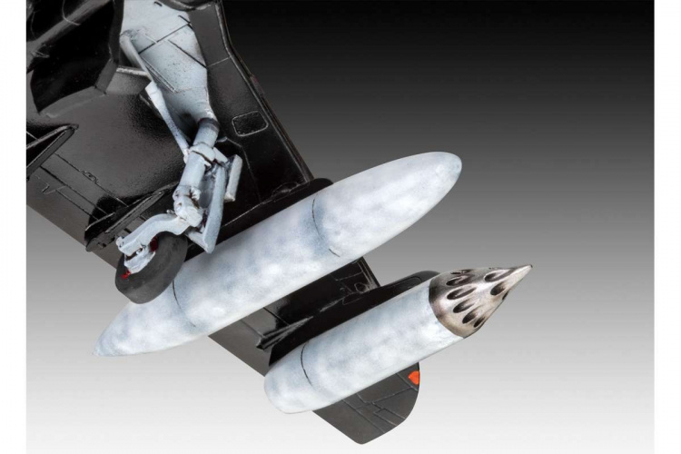 Revell 1:72 BAe Hawk T.1