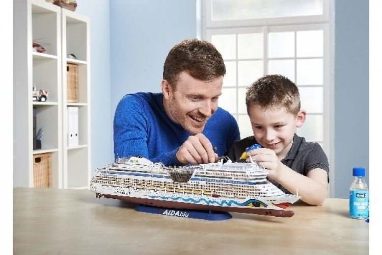 Revell Cruiseskipet AIDA