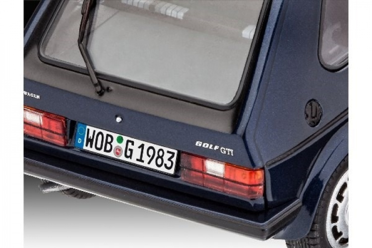 Revell \'35 Years VW Golf GTI Pirelli