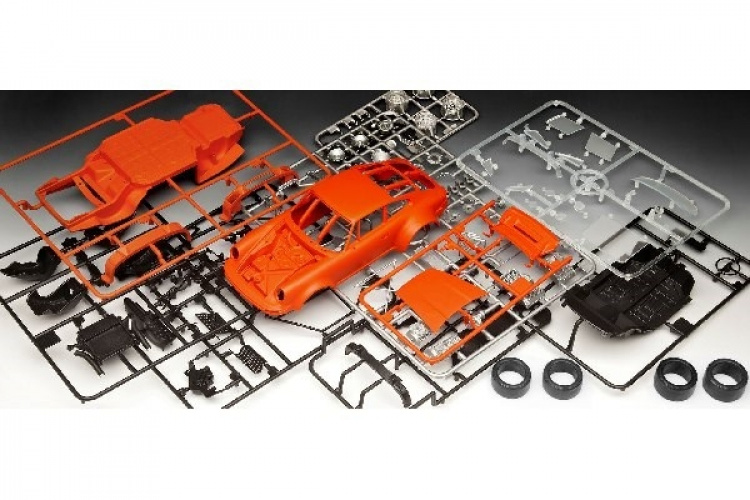 Revell Porsche 934 RSR \'Jägermeister\'