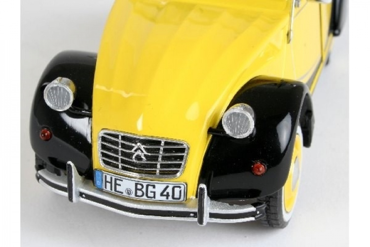 Revell Citroen 2CV Charleston