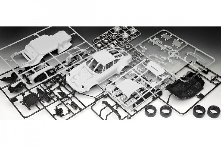 Revell Porsche 934 RSR \'Martini\'