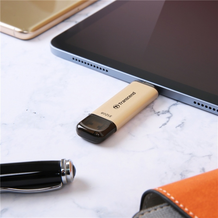 Transcend USB-minnepinne JF930C 2-i-1 (USB3.2/USB-C) 256 GB Transcend USB-minnepinne JF930C 2-i-1 (USB3.2/USB-C) 256 GB