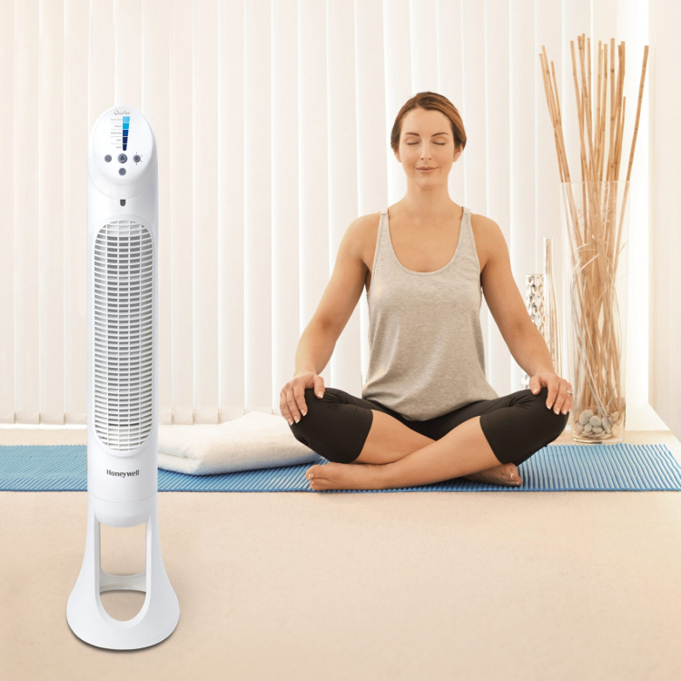 Honeywell Tårnvifte med stille oscillerende HYF260E4