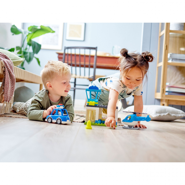 Lego Duplo - Politistasjon og helikopter 10959