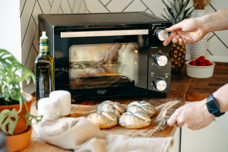 Adler AD 6024 Miniovn 22L, svart Adler AD 6024 Miniovn 22L, svart