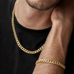 Gullfarget halskjede (40 cm) og armbånd (20 cm)