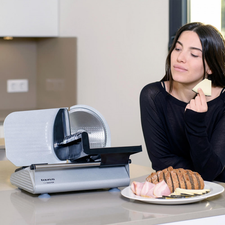 Taurus Cutmaster Påleggsmaskin 150W/19cm Taurus Cutmaster Påleggsmaskin 150W/19cm