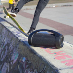 Nedis Bluetooth® Party Boombox | 6 timer | 2.0 | 150 W | Media avspilling: AUX / USB | IPX5 | Linkable | Bære håndtak | Party lys | Sort Nedis Bluetooth® Party Boombox | 6 timer | 2.0 | 150 W | Media avspilling: AUX / USB | IPX5 | Linkable | Bære håndtak | Party lys | Sort