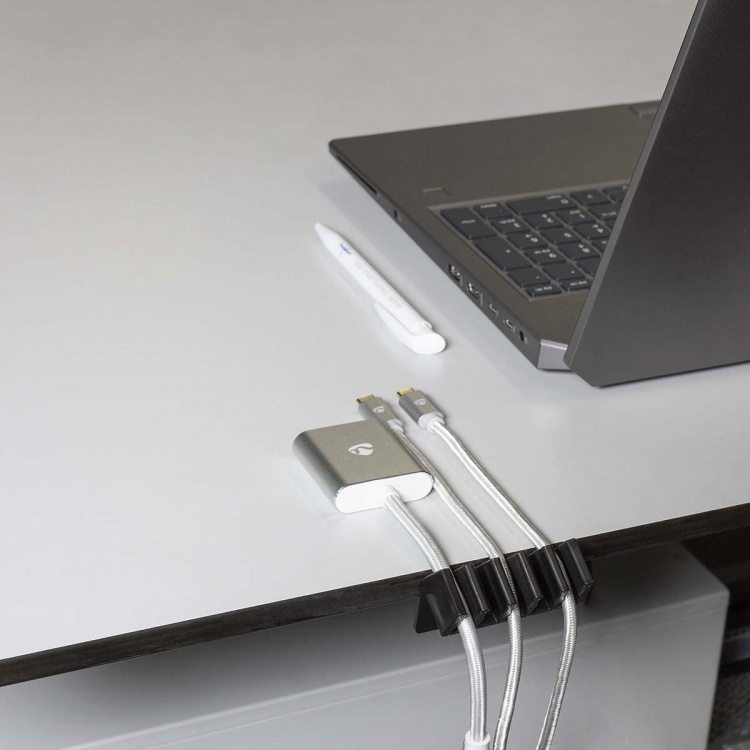 Nedis Kabel Ledelse | Kabelklips | Klikk og Go | 2 stk. | Antall plasser: 5 Spor | Maksimal kabeltykkelse: 7.1 mm | Polypropylene | Sort Nedis Kabel Ledelse | Kabelklips | Klikk og Go | 2 stk. | Antall plasser: 5 Spor | Maksimal kabeltykkelse: 7.1 mm | Polypropylene | Sort