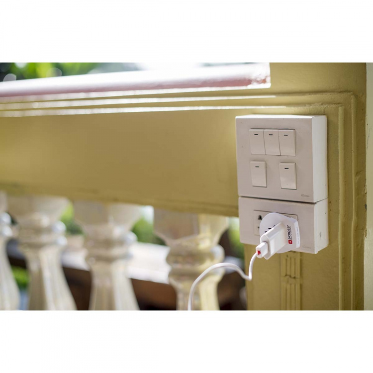 SKROSS Reise Adapter Verden-to-Europa Earthed SKROSS Reise Adapter Verden-to-Europa Earthed