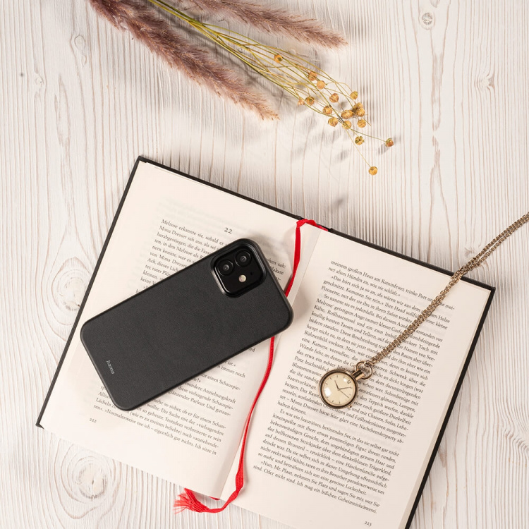 Hama MagLine Cover til Apple iPhone 13 Pro Svart Hama MagLine Cover til Apple iPhone 13 Pro Svart