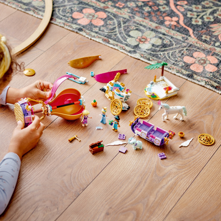 Lego Fortryllende prinsessereiser 43216