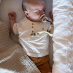 NG Baby Soveform hvit med blonder