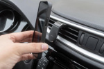 DELTACO Magnetisk bilholder for smarttelefoner, viftegrillfeste, vinklet, svart DELTACO Magnetisk bilholder for smarttelefoner, viftegrillfeste, vinklet, svart