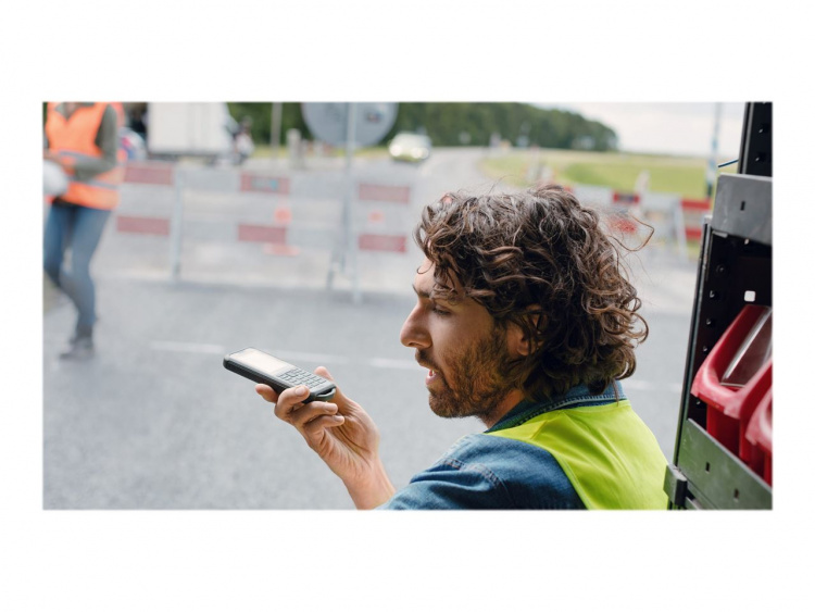 Nokia 800 Tough Dualsim, svart