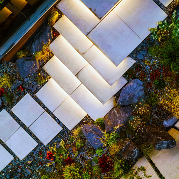 LightsOn Strip Bøyelig og fleksibel lyslist 1700lm 25W 2700K 5 meter