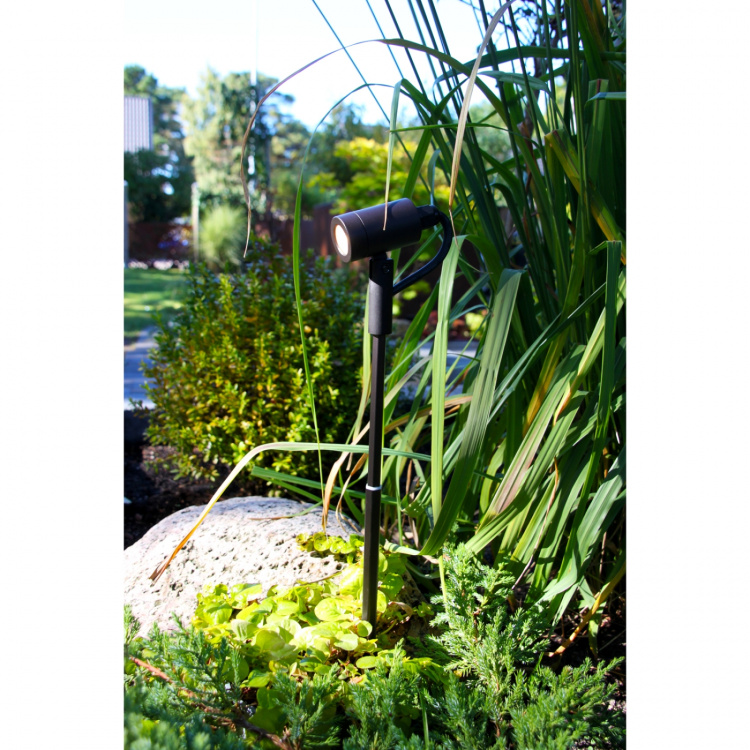 LightsOn Astro Spotlight 180° retningsbestemt LightsOn Astro Spotlight 180° retningsbestemt