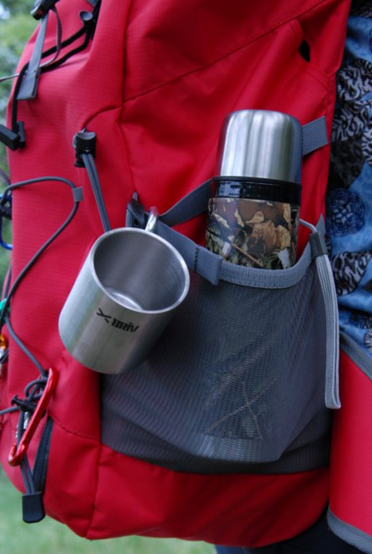 Stålkrus med karabinkrok 220 ml Stålkrus med karabinkrok 220 ml