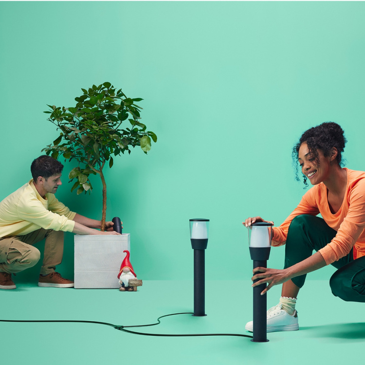 WiZ WiFi Smart Elpas-piedestal farge + varm-kald hvit 12V startpakke