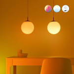 WiZ Startsett med overvåkings- og belysningskamera + 3x Smart LED E27 Colour WiZ Startsett med overvåkings- og belysningskamera + 3x Smart LED E27 Colour