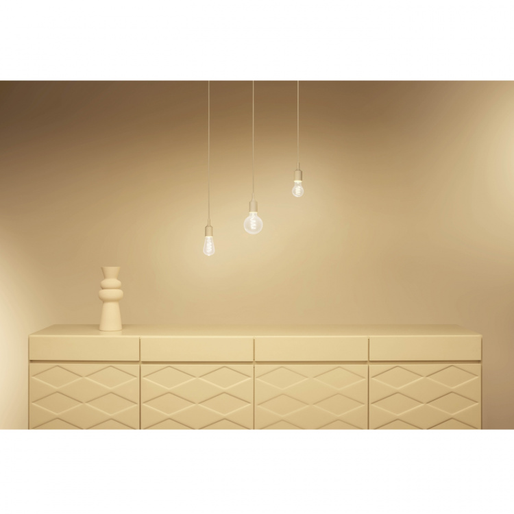 WiZ WiFi Smart LED E27 G95 40W Filament Farge + Varm-kald hvit 470lm WiZ WiFi Smart LED E27 G95 40W Filament Farge + Varm-kald hvit 470lm