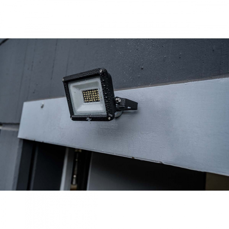 brennenstuhl LED Spotlight JARO 3060 / LED Floodlight 20W for utendørs bruk (LED utendørslys for veggmontering, med 2300lm, laget av aluminium av høy kvalitet, IP65)