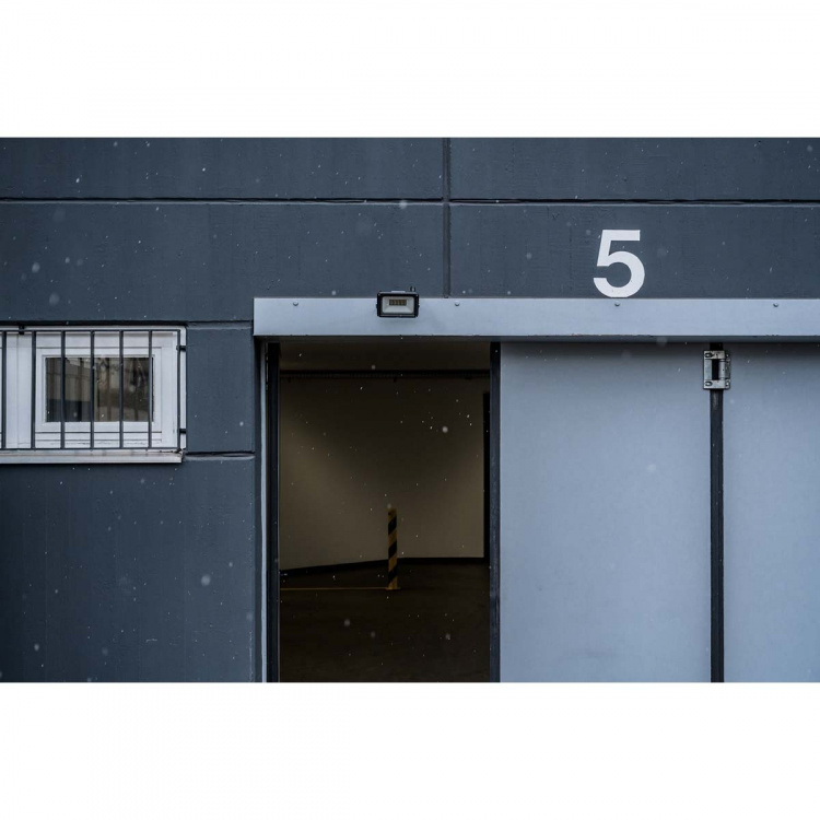 brennenstuhl LED Spotlight JARO 4060 / LED Floodlight 30W for utendørs bruk (LED utendørslys for veggmontering, med 3450lm, laget av aluminium av høy kvalitet, IP65)