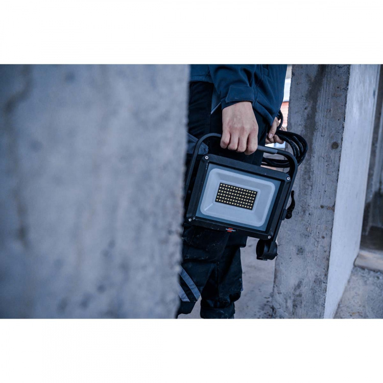 brennenstuhl Mobil LED konstruksjonslampe JARO 14060 M / LED arbeidslampe 100W for utvendig (LED-flomlys med 5m kabel, LED nødbelysning med 11500lm laget av aluminium av høy kvalitet, dimbar, IP65)